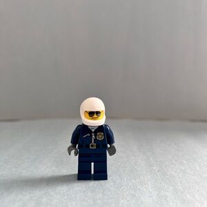 LEGO Town Minifigure Motorcycle Officer Minifigure